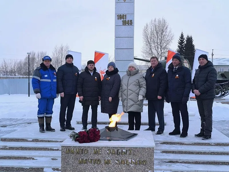 Вечный огонь в  с. Большое Сорокино Тюменской области